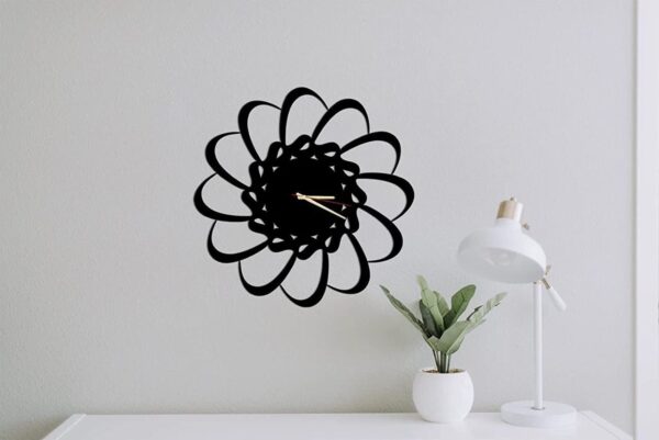 Wallcentre's Decorative Flower Round Metal Wall Clock  (40 Cm, Black)